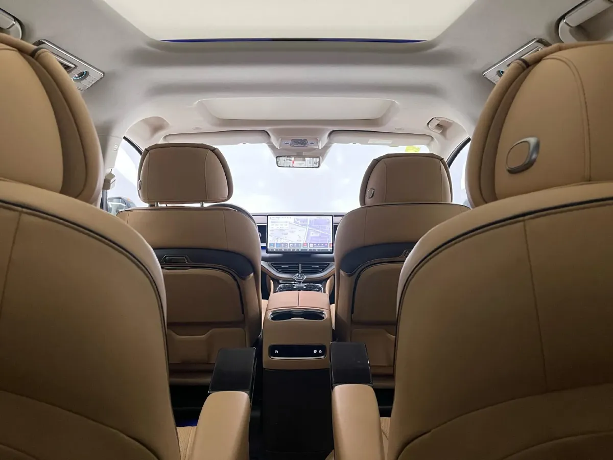 2024 Denza D9 1.5T 139HP L4 E-CVT PHEV 40KWH,autocango,china used car exporter,china ev exporter,chinese used car exporter,chinese used ev exporter