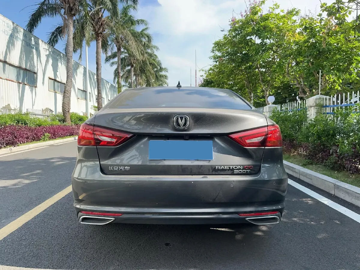 2022 ChangAn Raeton CC 1.5T 188HP L4 7DCT,autocango,china used car exporter,china ev exporter,chinese used car exporter,chinese used ev exporter