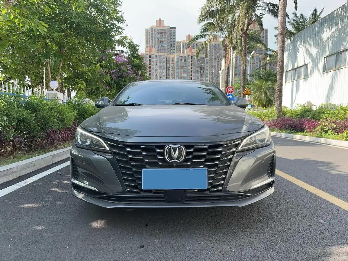2022 ChangAn Raeton CC 1.5T 188HP L4 7DCT,autocango,china used car exporter,china ev exporter,chinese used car exporter,chinese used ev exporter