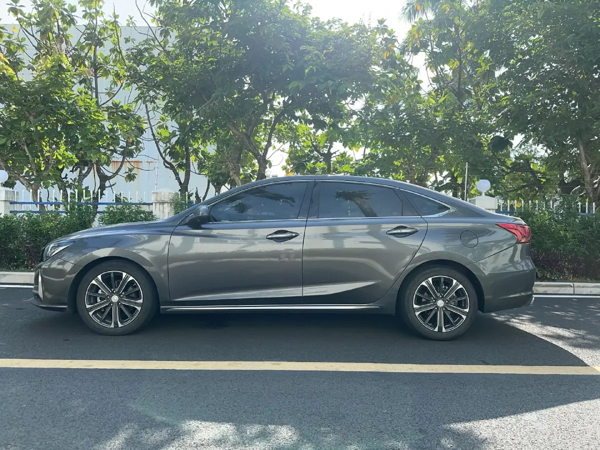 2022 ChangAn Raeton CC 1.5T 188HP L4 7DCT,autocango,china used car exporter,china ev exporter,chinese used car exporter,chinese used ev exporter