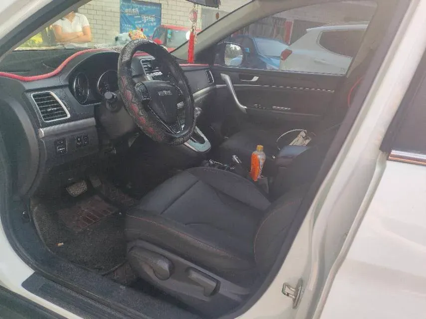 2019 Haval M6 1.5T 150HP L4 7DCT,autocango,china used car exporter,china ev exporter,chinese used car exporter,chinese used ev exporter