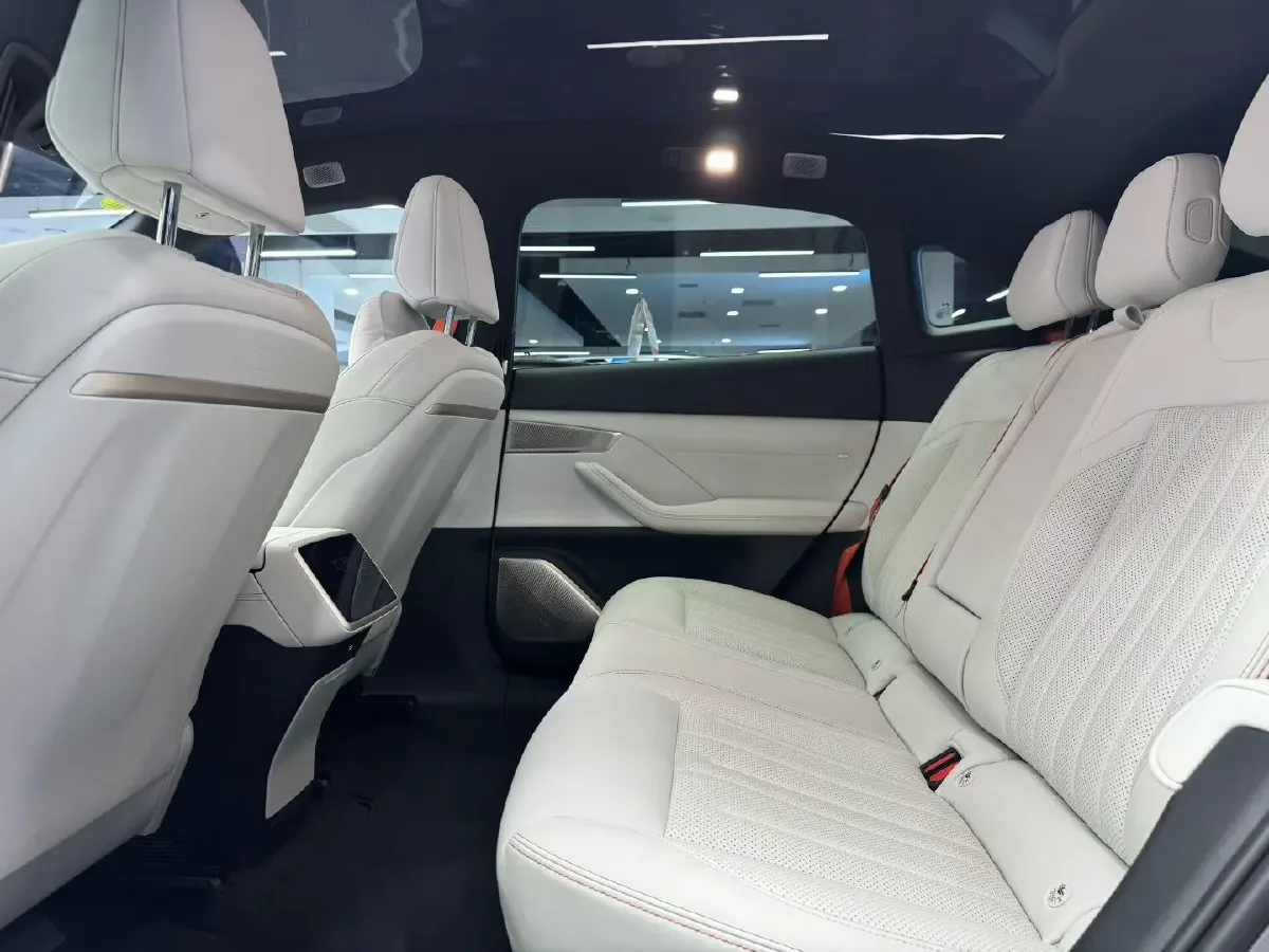 2024 ONVO L60 BEV 60KWH,autocango,china used car exporter,china ev exporter,chinese used car exporter,chinese used ev exporter