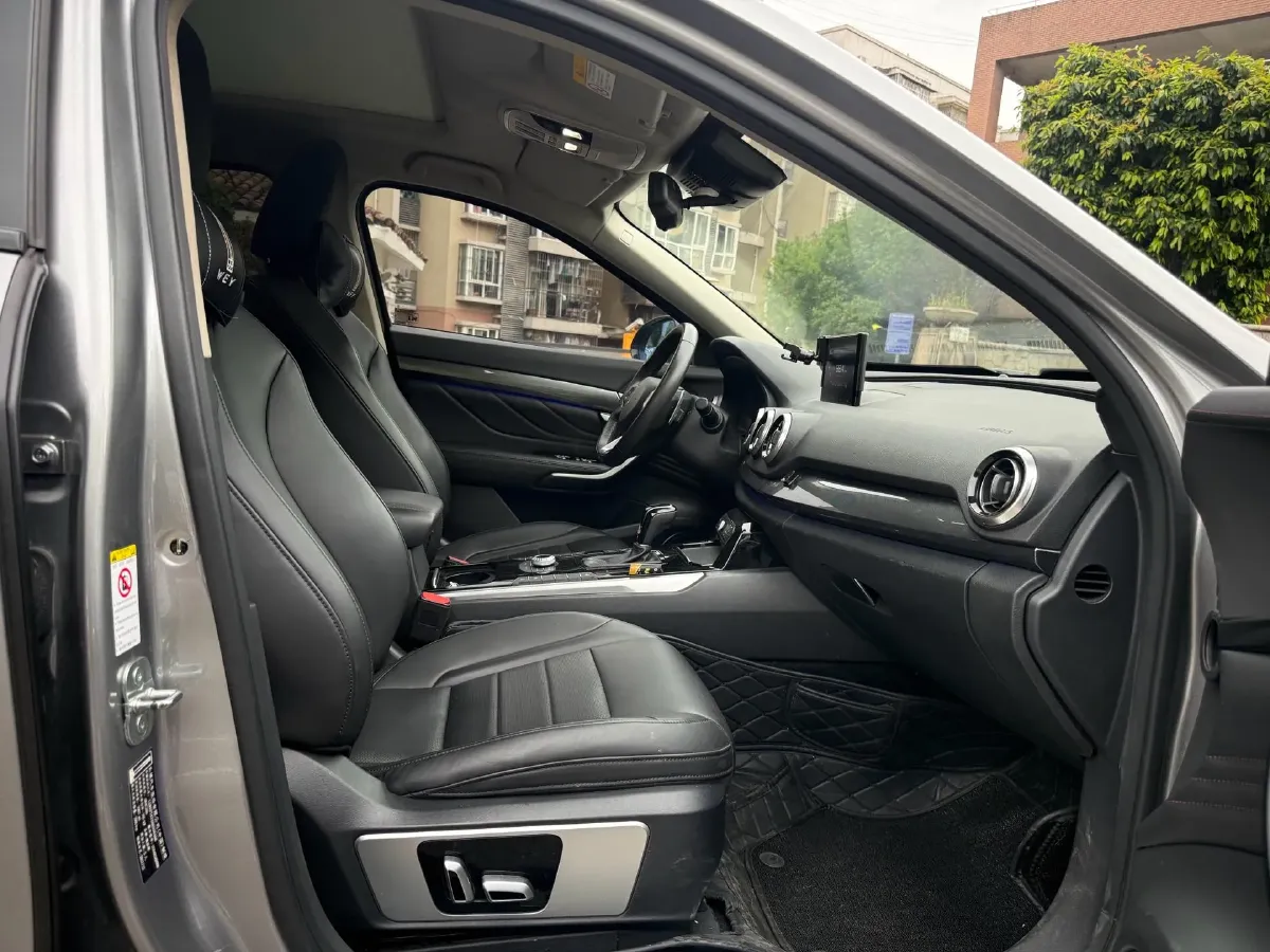 2017 WEY VV7 2.0T 234HP L4 7DCT,autocango,china used car exporter,china ev exporter,chinese used car exporter,chinese used ev exporter