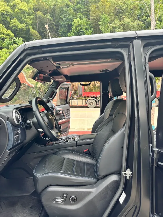 2019 Beijing BJ40 2.3T 231HP L4 6AT,autocango,china used car exporter,china ev exporter,chinese used car exporter,chinese used ev exporter