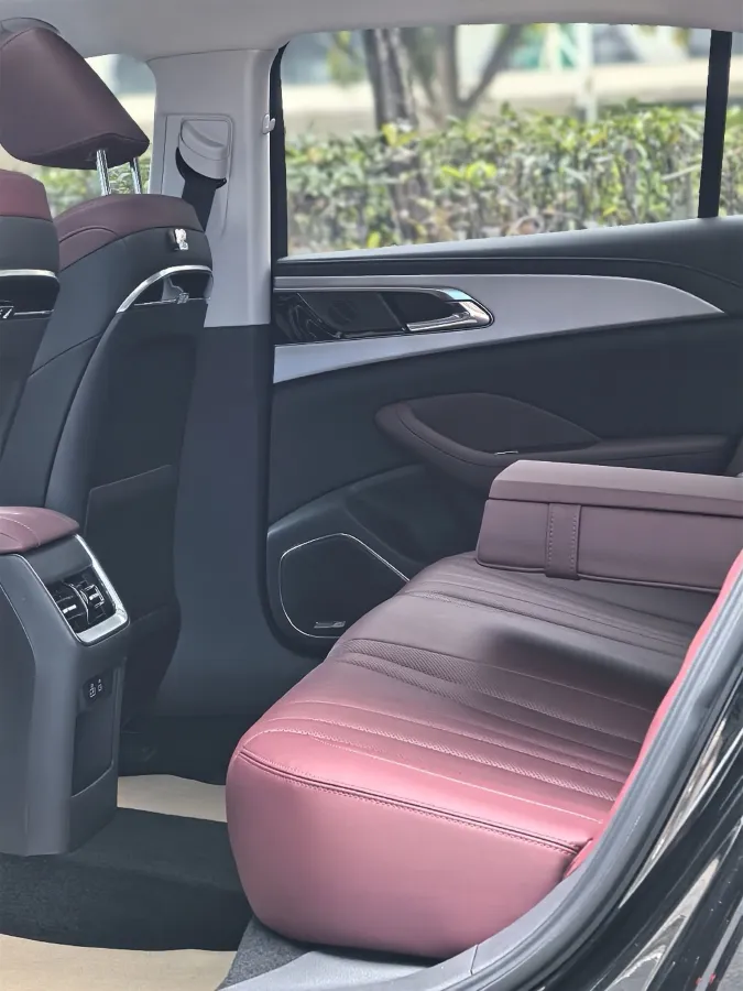 2024 HongQi H5 1.5T 169HP L4 7DCT,autocango,china used car exporter,china ev exporter,chinese used car exporter,chinese used ev exporter