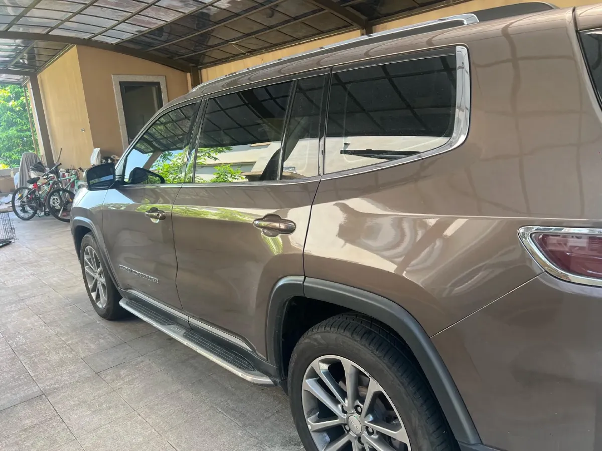 2018 Jeep Grand Commander 2.0T 265HP L4 9AT,autocango,china used car exporter,china ev exporter,chinese used car exporter,chinese used ev exporter