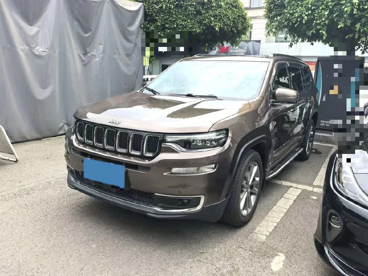 2018 Jeep Grand Commander 2.0T 265HP L4 9AT,autocango,china used car exporter,china ev exporter,chinese used car exporter,chinese used ev exporter