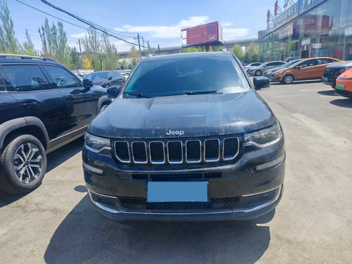2018 Jeep Grand Commander 2.0T 265HP L4 9AT,autocango,china used car exporter,china ev exporter,chinese used car exporter,chinese used ev exporter