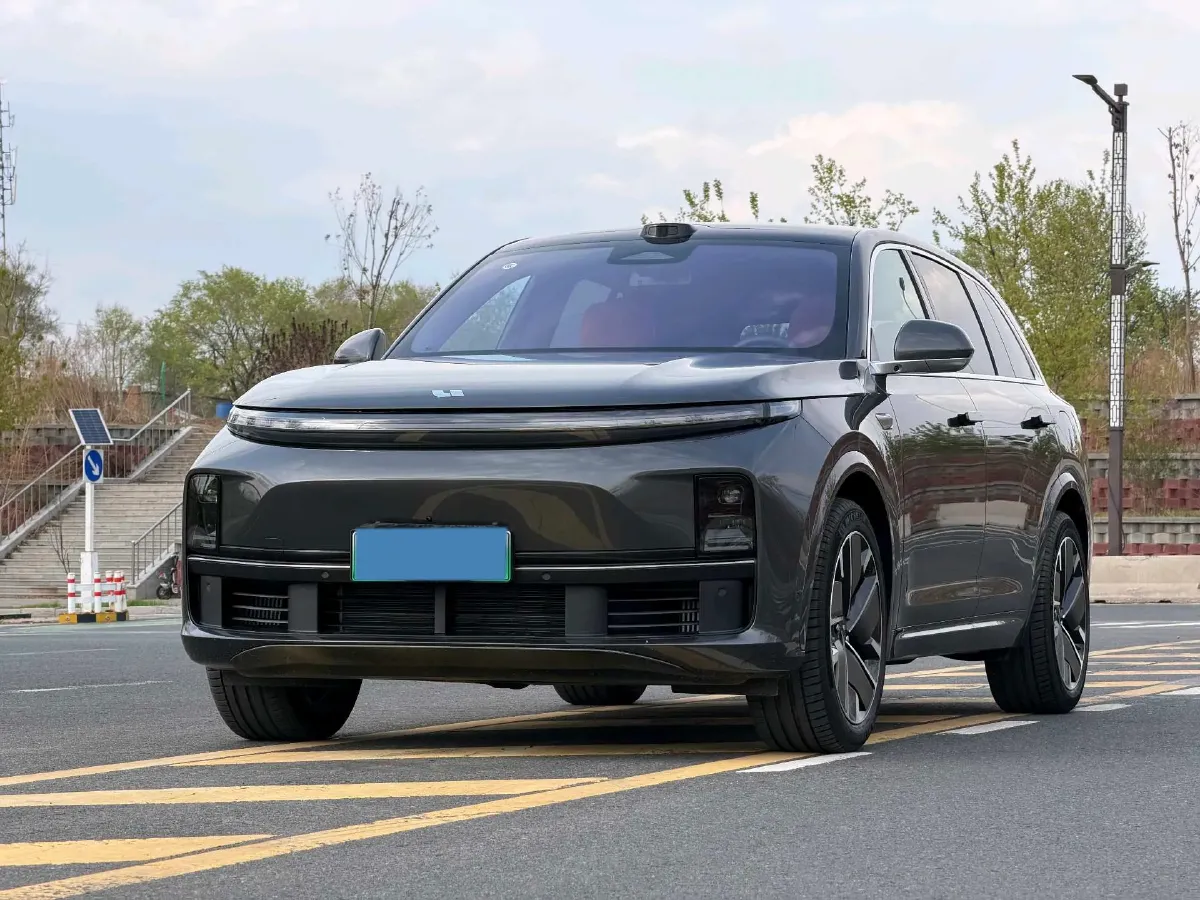 2024 Li L8 Range Extended 154HP REEV 52.3KWH,autocango,china used car exporter,china ev exporter,chinese used car exporter,chinese used ev exporter