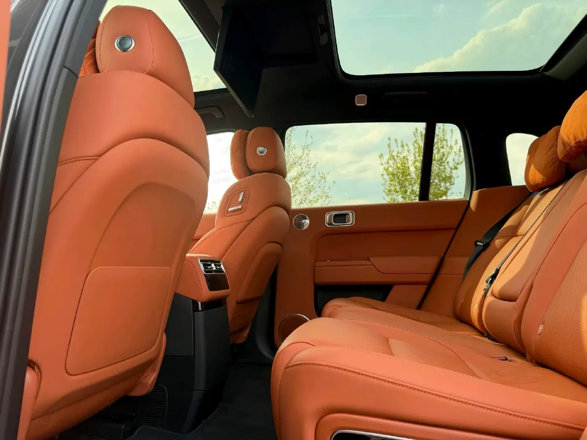2024 Li L8 Range Extended 154HP REEV 52.3KWH,autocango,china used car exporter,china ev exporter,chinese used car exporter,chinese used ev exporter