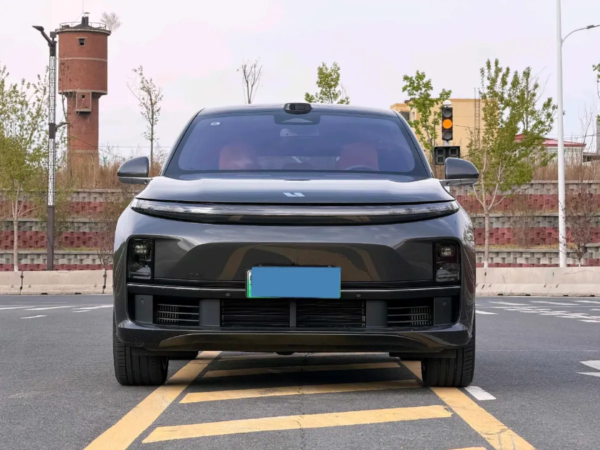 2024 Li L8 Range Extended 154HP REEV 52.3KWH,autocango,china used car exporter,china ev exporter,chinese used car exporter,chinese used ev exporter