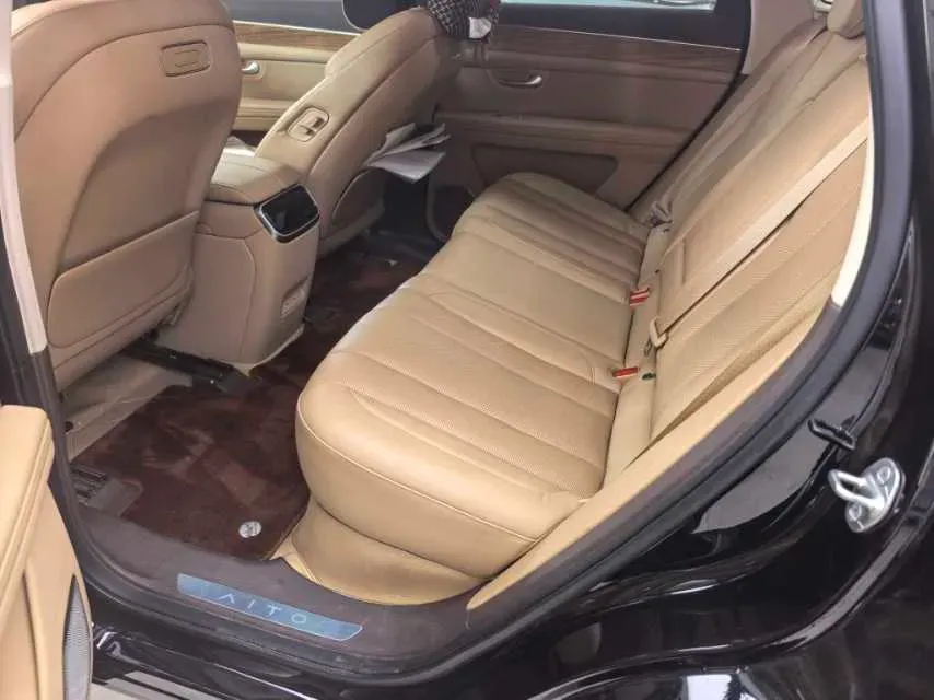 2024 AITO AITO M7 1.5T 152HP L4 REEV 40KWH,autocango,china used car exporter,china ev exporter,chinese used car exporter,chinese used ev exporter