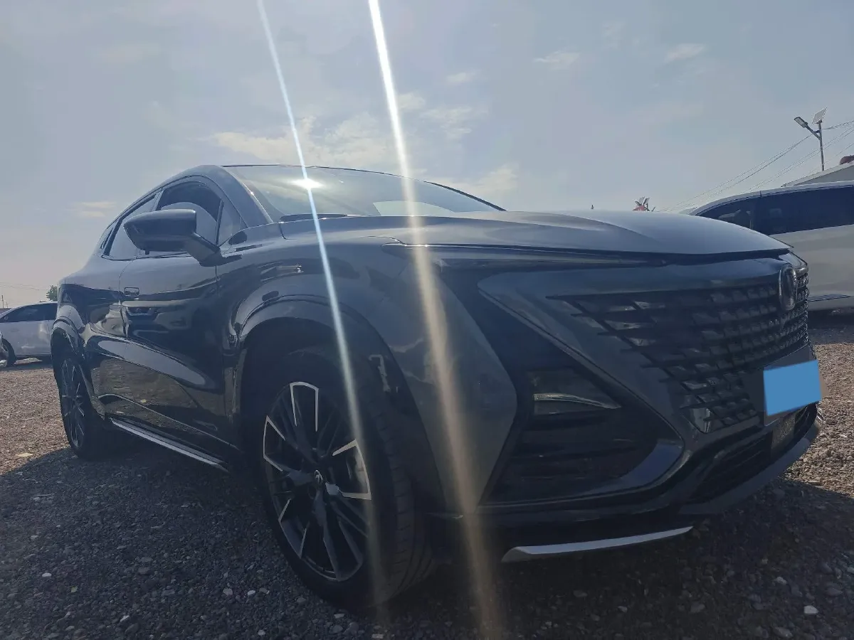 2023 ChangAn UNI-T 1.5T 188HP L4 7DCT,autocango,china used car exporter,china ev exporter,chinese used car exporter,chinese used ev exporter
