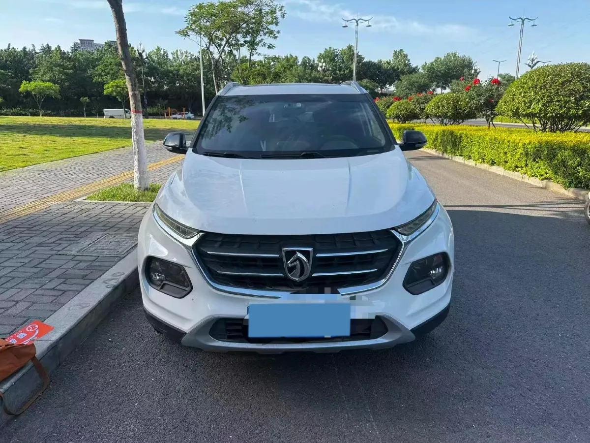 2017 HaiMa S5 Young Edition 1.6L 122HP L4 5MT,autocango,china used car exporter,china ev exporter,chinese used car exporter,chinese used ev exporter