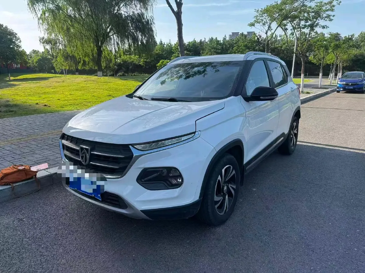 2017 HaiMa S5 Young Edition 1.6L 122HP L4 5MT,autocango,china used car exporter,china ev exporter,chinese used car exporter,chinese used ev exporter