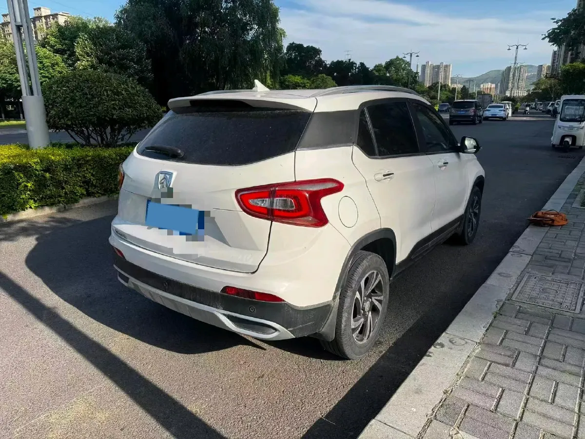 2017 HaiMa S5 Young Edition 1.6L 122HP L4 5MT,autocango,china used car exporter,china ev exporter,chinese used car exporter,chinese used ev exporter