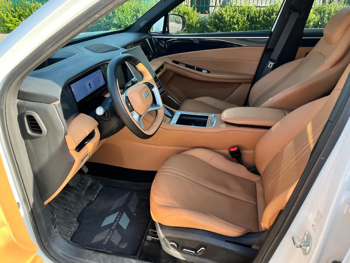 2025 Geely Galaxy L7 1.5L 112HP L4 1DHT PHEV 18.4KWH,autocango,china used car exporter,china ev exporter,chinese used car exporter,chinese used ev exporter