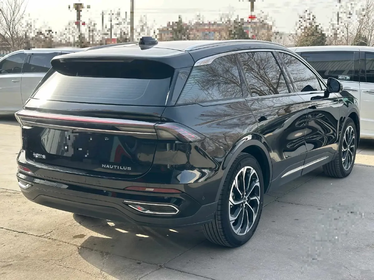 2023 Lincoln Nautilus 2.0T 261HP L4 8AT,autocango,china used car exporter,china ev exporter,chinese used car exporter,chinese used ev exporter