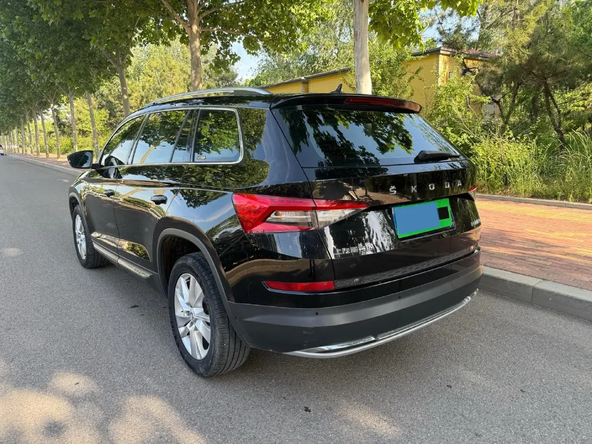 2020 Skoda Kodiak 2.0T 186HP L4 7DCT,autocango,china used car exporter,china ev exporter,chinese used car exporter,chinese used ev exporter