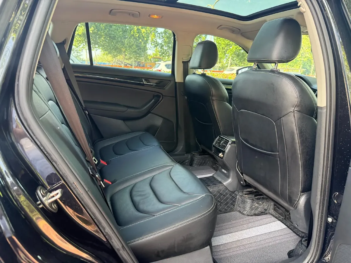 2020 Skoda Kodiak 2.0T 186HP L4 7DCT,autocango,china used car exporter,china ev exporter,chinese used car exporter,chinese used ev exporter