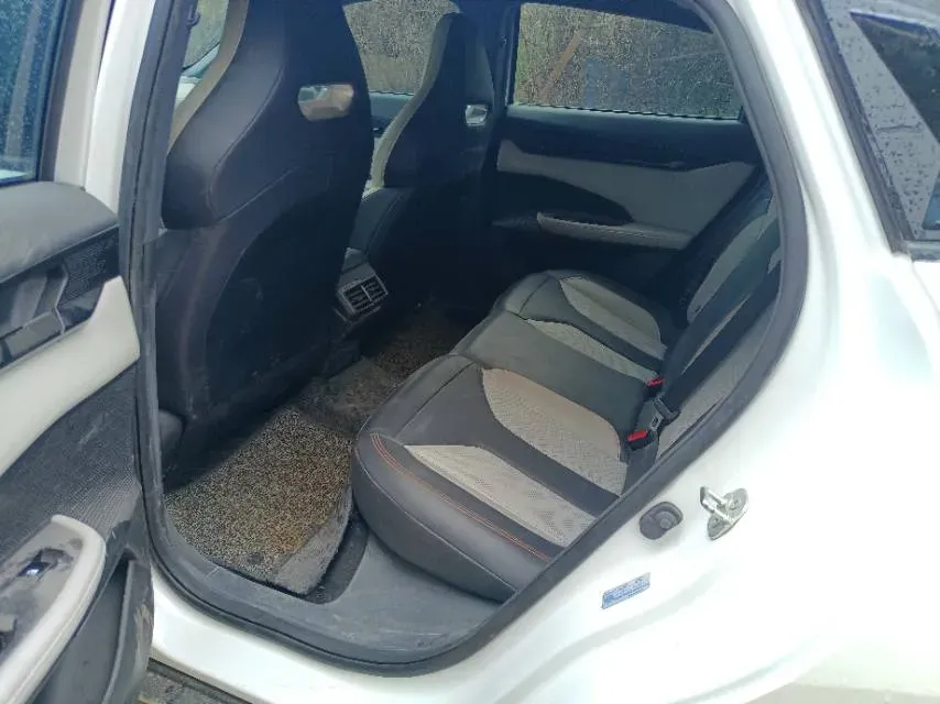 2024 ChangAn UNI-V iDD 1.5L 110HP L4 E-CVT PHEV 18.99KWH,autocango,china used car exporter,china ev exporter,chinese used car exporter,chinese used ev exporter