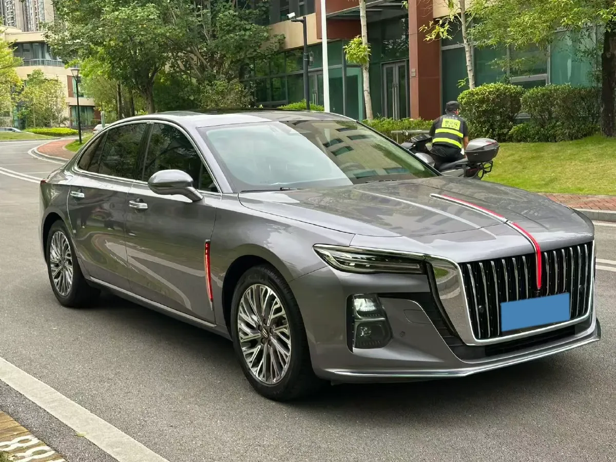 2023 HongQi H5 2.0T 224HP L4 8AT,autocango,china used car exporter,china ev exporter,chinese used car exporter,chinese used ev exporter