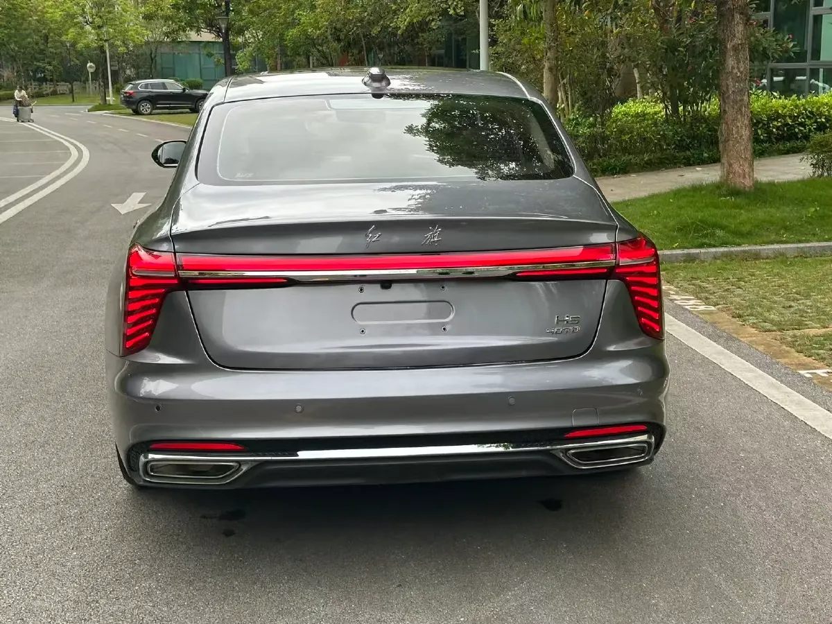 2023 HongQi H5 2.0T 224HP L4 8AT,autocango,china used car exporter,china ev exporter,chinese used car exporter,chinese used ev exporter