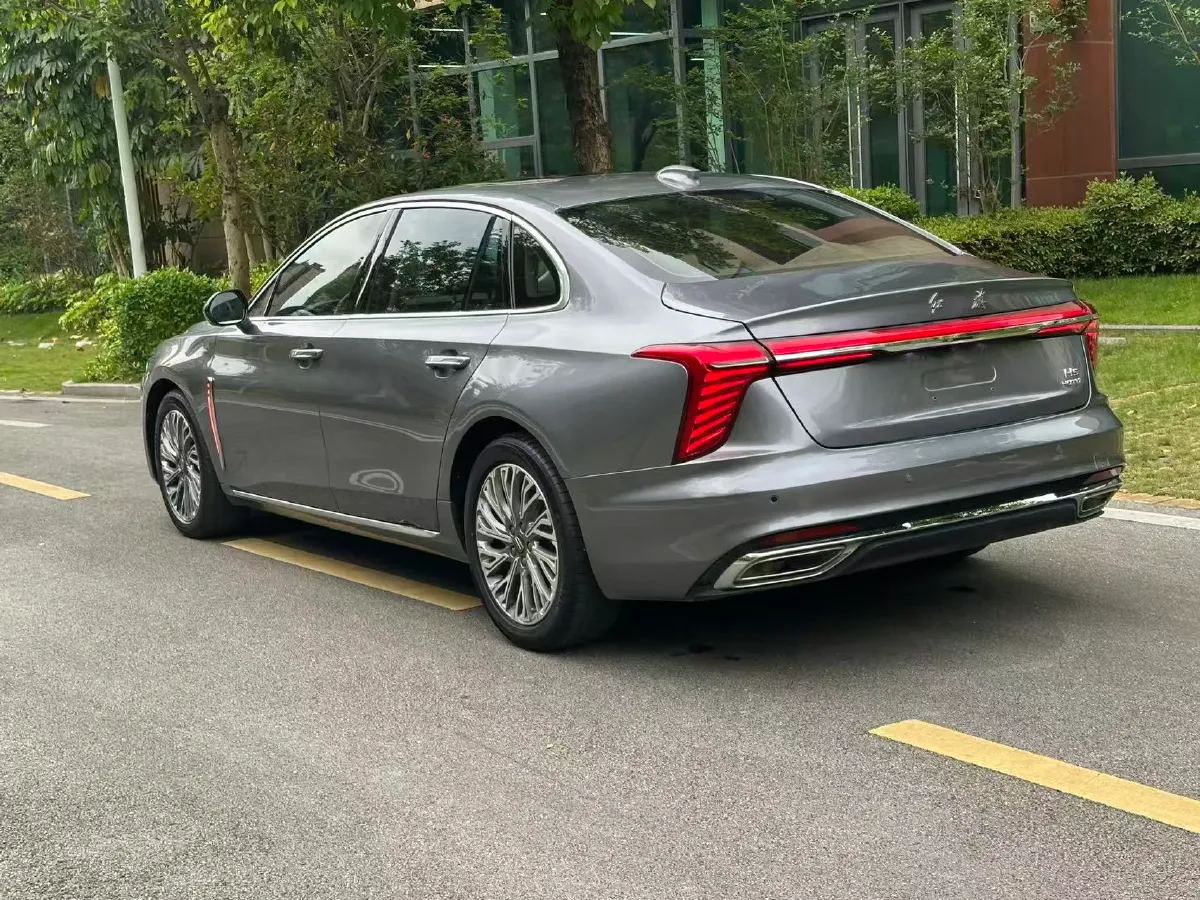 2023 HongQi H5 2.0T 224HP L4 8AT,autocango,china used car exporter,china ev exporter,chinese used car exporter,chinese used ev exporter