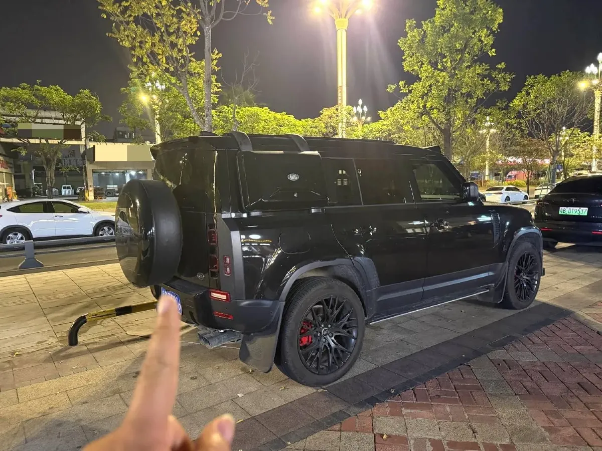 2024 Land Rover Defender 3.0T 400HP L6 8AT,autocango,china used car exporter,china ev exporter,chinese used car exporter,chinese used ev exporter