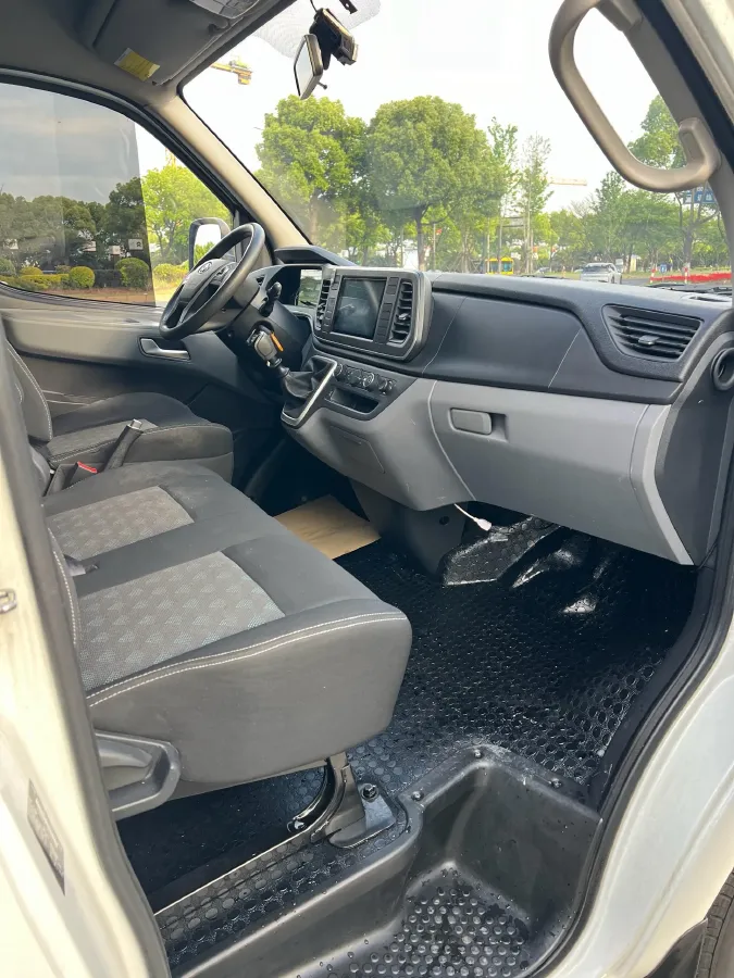 2023 MAXUS Interstellar 2.0T 163HP L4 6MT,autocango,china used car exporter,china ev exporter,chinese used car exporter,chinese used ev exporter