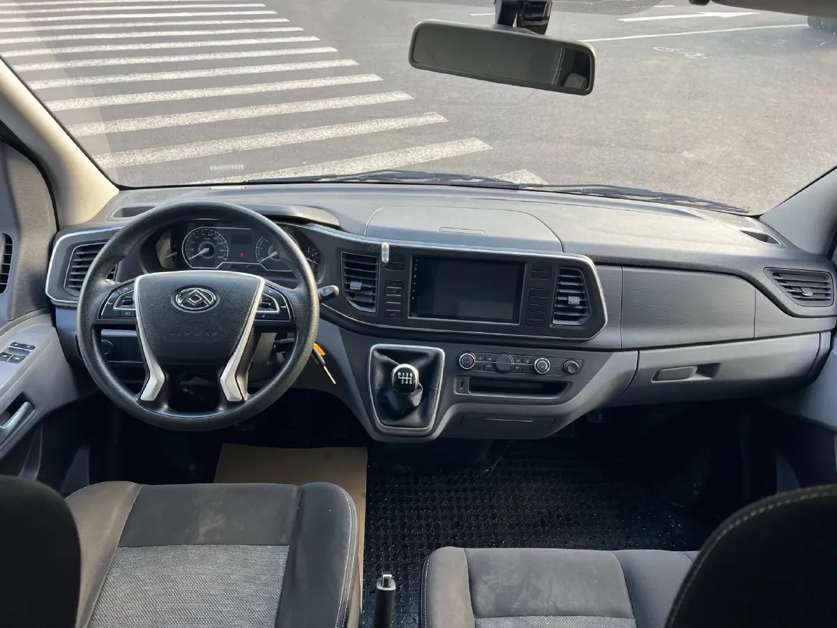 2023 MAXUS Interstellar 2.0T 163HP L4 6MT,autocango,china used car exporter,china ev exporter,chinese used car exporter,chinese used ev exporter