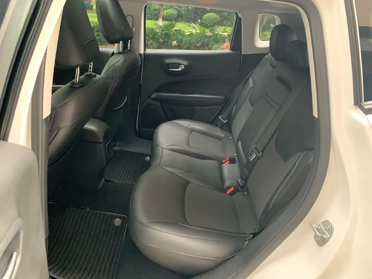 2021 Jeep Compass 1.3T 173HP L4 7DCT,autocango,china used car exporter,china ev exporter,chinese used car exporter,chinese used ev exporter