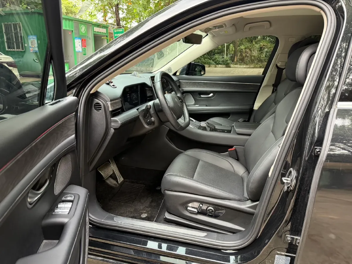 2022 Infiniti Q50L 2.0T 211HP L4 7AT,autocango,china used car exporter,china ev exporter,chinese used car exporter,chinese used ev exporter