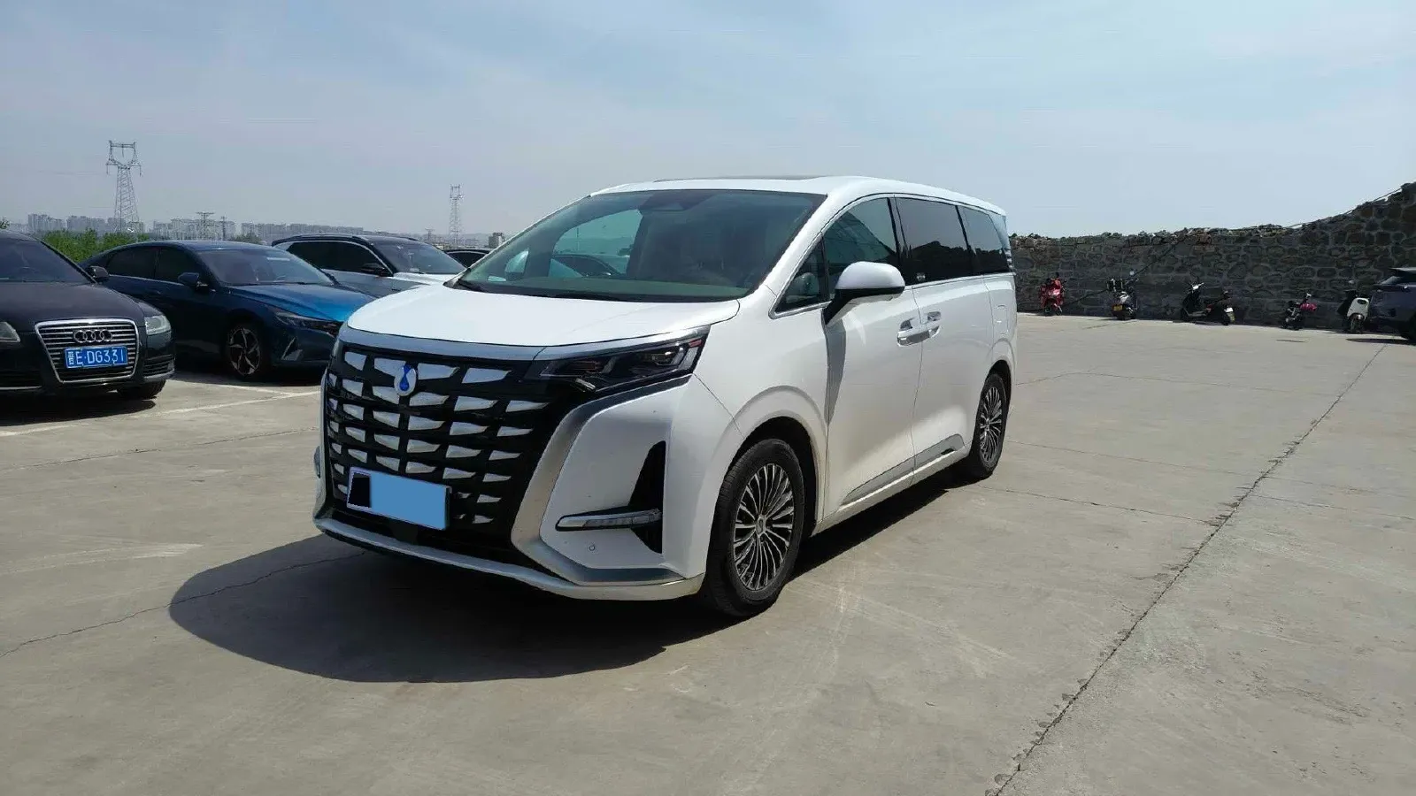 2022 HongQi HS7 3.0T 337HP V6 8AT,autocango,china used car exporter,china ev exporter,chinese used car exporter,chinese used ev exporter