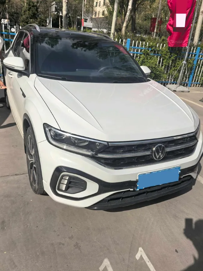 2023 Volkswagen T-Roc 1.5T 160HP L4 7DCT,autocango,china used car exporter,china ev exporter,chinese used car exporter,chinese used ev exporter
