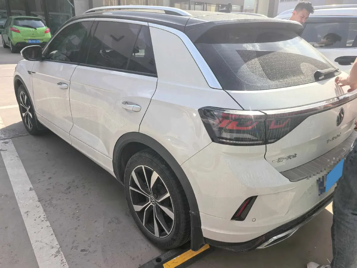 2023 Volkswagen T-Roc 1.5T 160HP L4 7DCT,autocango,china used car exporter,china ev exporter,chinese used car exporter,chinese used ev exporter