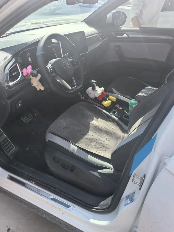 2023 Volkswagen T-Roc 1.5T 160HP L4 7DCT,autocango,china used car exporter,china ev exporter,chinese used car exporter,chinese used ev exporter