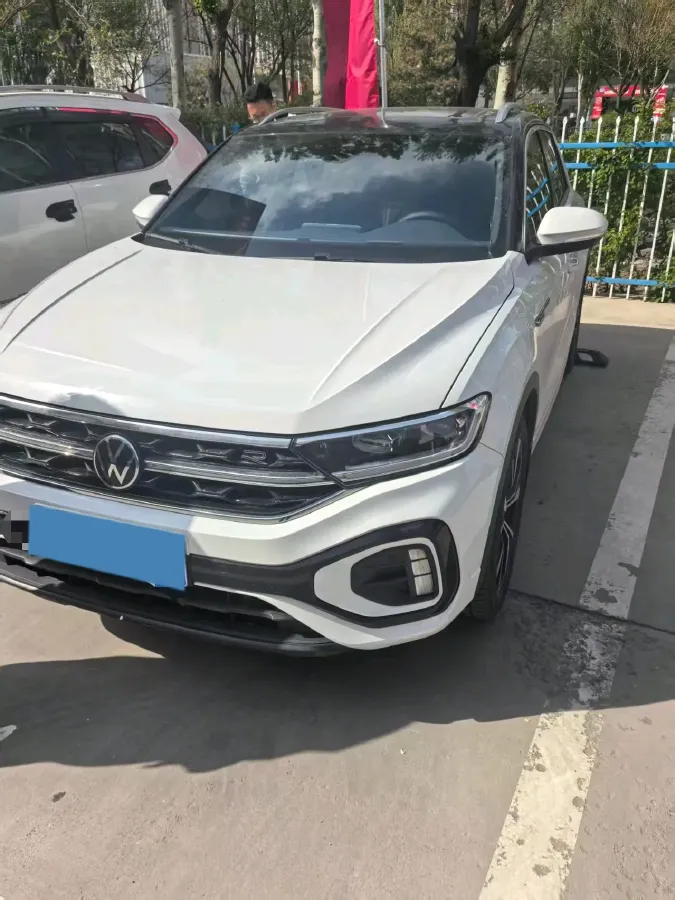 2023 Volkswagen T-Roc 1.5T 160HP L4 7DCT,autocango,china used car exporter,china ev exporter,chinese used car exporter,chinese used ev exporter