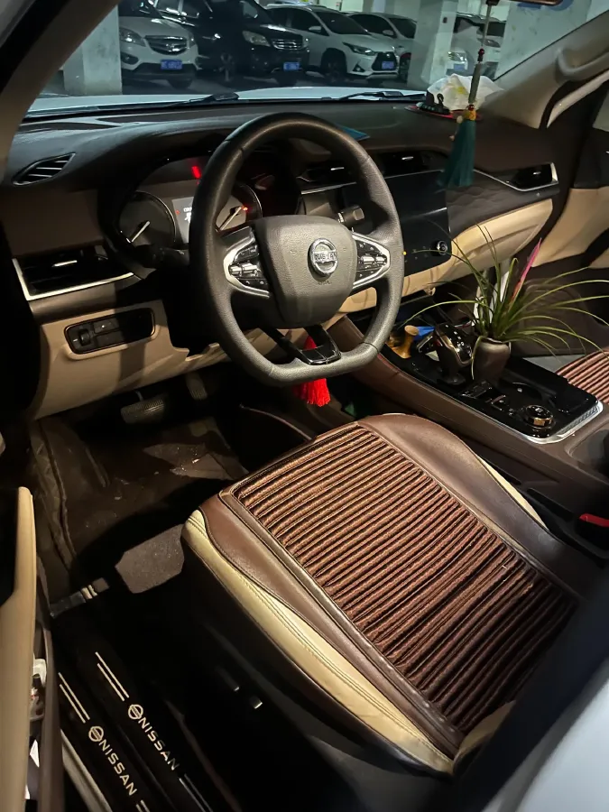 2022 Dongfeng RuiQi 7 2.3T 166HP L4 8AT,autocango,china used car exporter,china ev exporter,chinese used car exporter,chinese used ev exporter