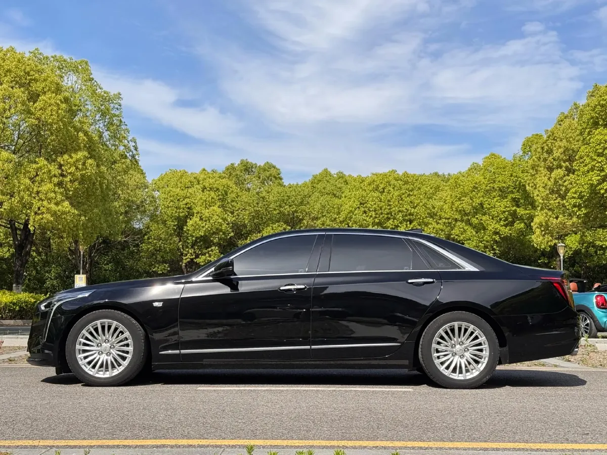 2022 Cadillac CT6 2.0T 237HP L4 10AT,autocango,china used car exporter,china ev exporter,chinese used car exporter,chinese used ev exporter