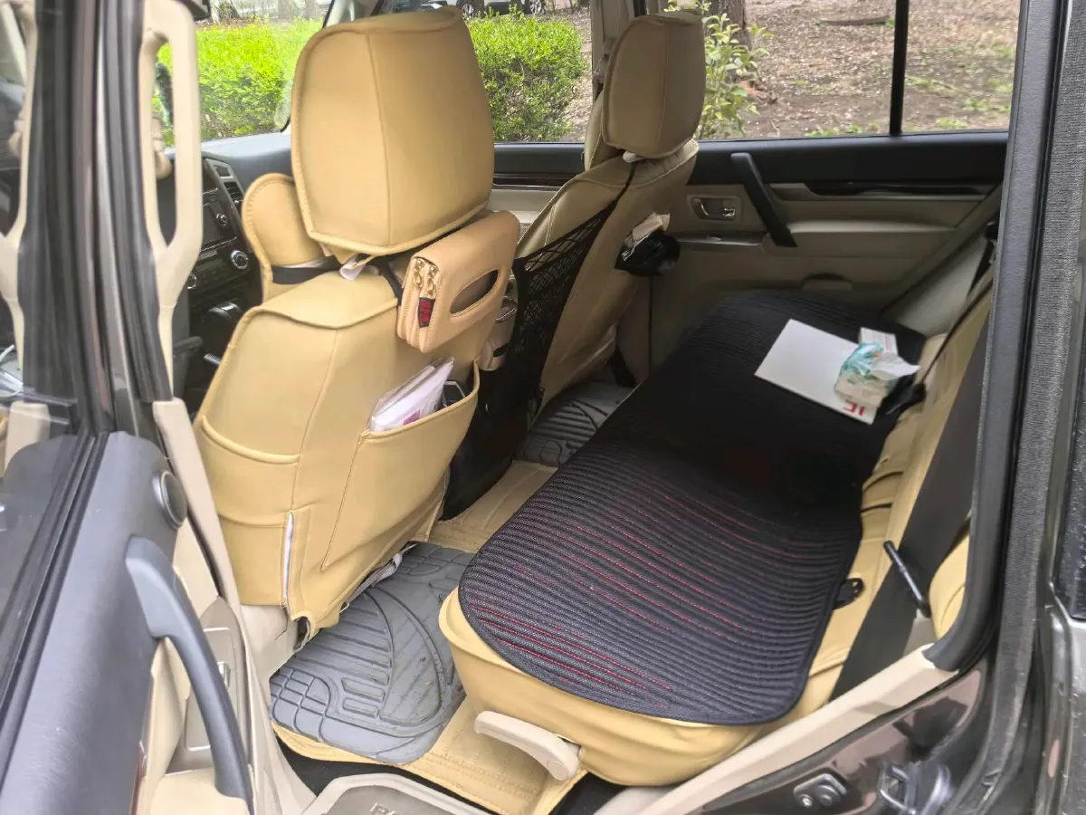 2019 Mitsubishi Pajero 3.0L 174HP V6 5AT,autocango,china used car exporter,china ev exporter,chinese used car exporter,chinese used ev exporter