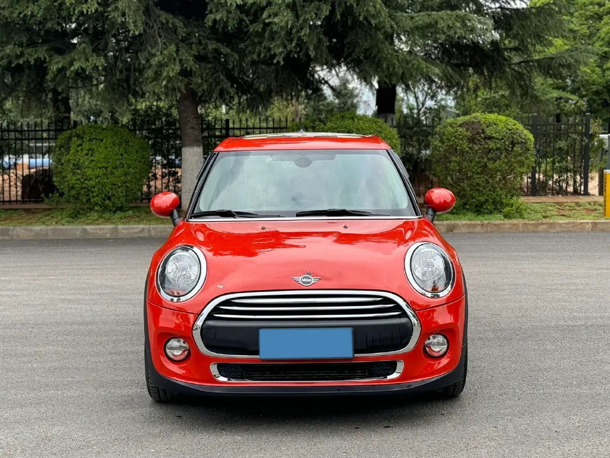 2018 MINI MINI 1.5T 102HP L3 7DCT,autocango,china used car exporter,china ev exporter,chinese used car exporter,chinese used ev exporter