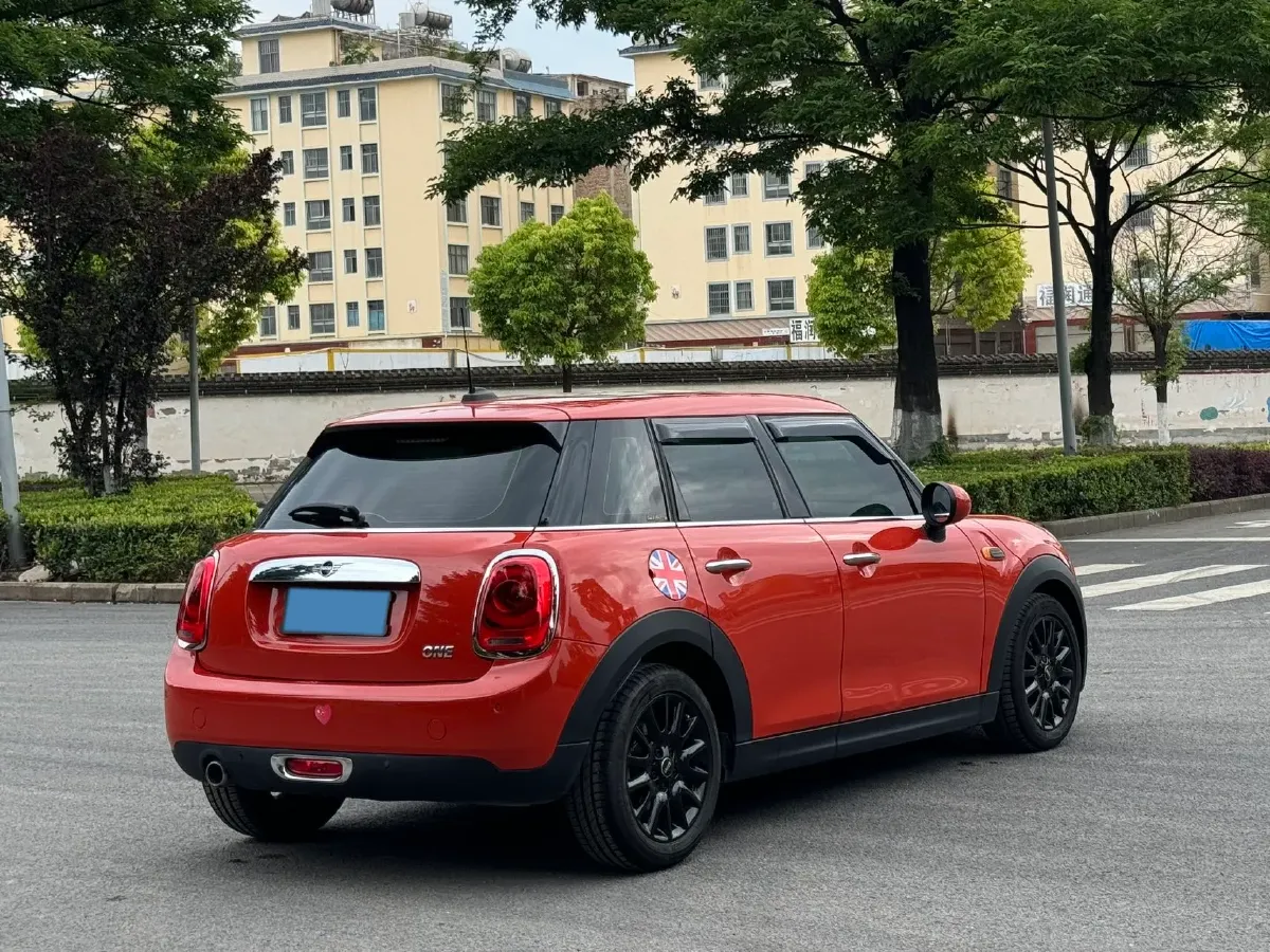 2018 MINI MINI 1.5T 102HP L3 7DCT,autocango,china used car exporter,china ev exporter,chinese used car exporter,chinese used ev exporter