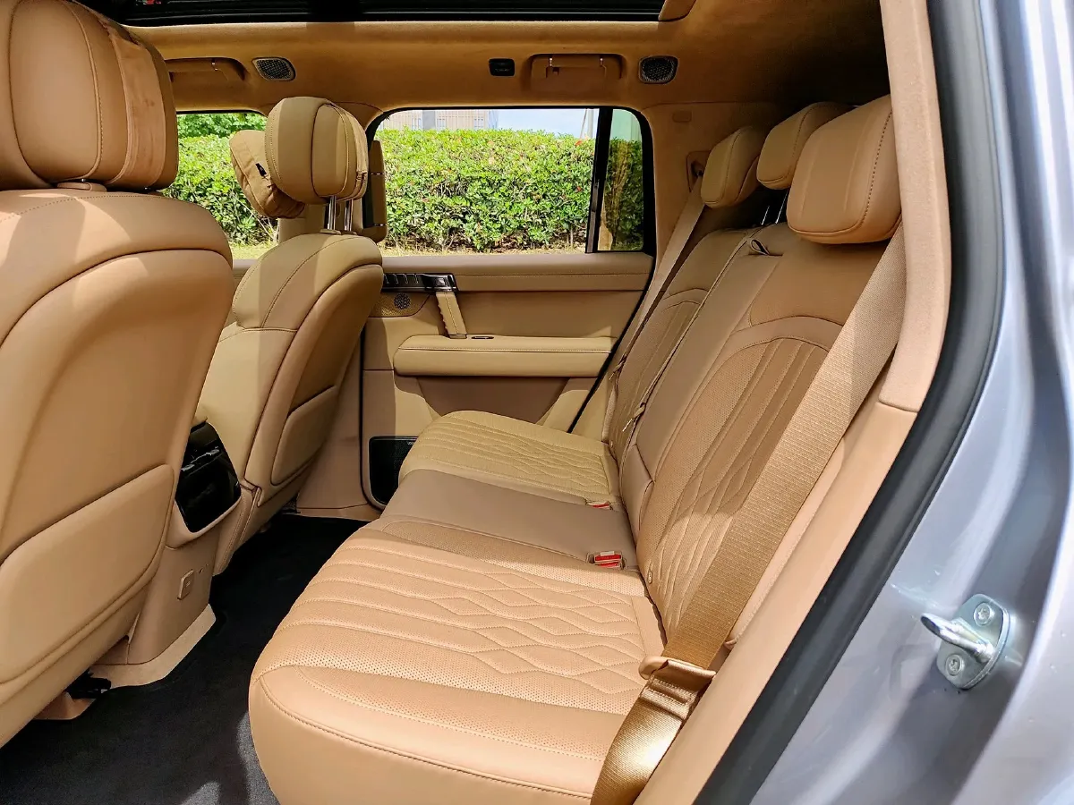 2025 M Hero WarriorM817 1.5T 197HP L4 PHEV,autocango,china used car exporter,china ev exporter,chinese used car exporter,chinese used ev exporter