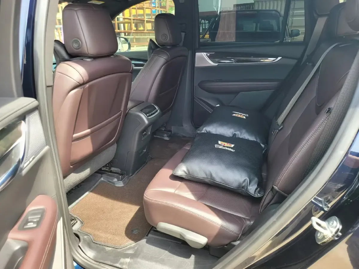 2020 Cadillac XT6 2.0T 241HP L4 9AT,autocango,china used car exporter,china ev exporter,chinese used car exporter,chinese used ev exporter