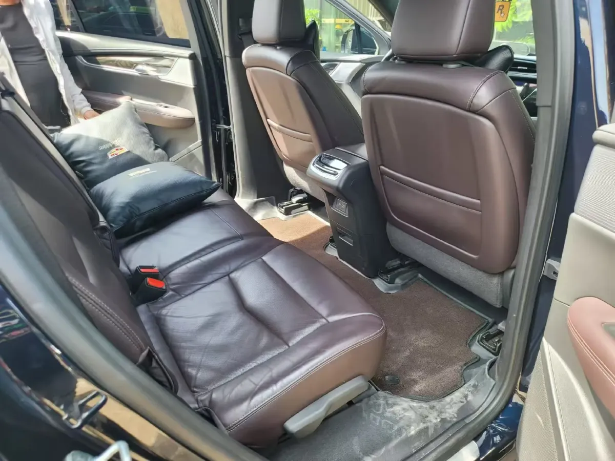 2020 Cadillac XT6 2.0T 241HP L4 9AT,autocango,china used car exporter,china ev exporter,chinese used car exporter,chinese used ev exporter