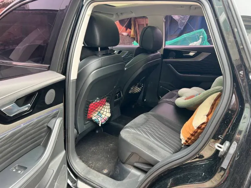 2022 HongQi HS5 2.0T 224HP L4 6AT,autocango,china used car exporter,china ev exporter,chinese used car exporter,chinese used ev exporter