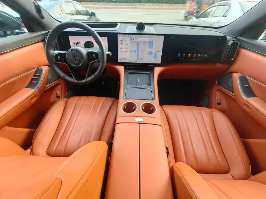 2025 AITO AITO M8 REEV 160HP REEV 53.4KWH,autocango,china used car exporter,china ev exporter,chinese used car exporter,chinese used ev exporter
