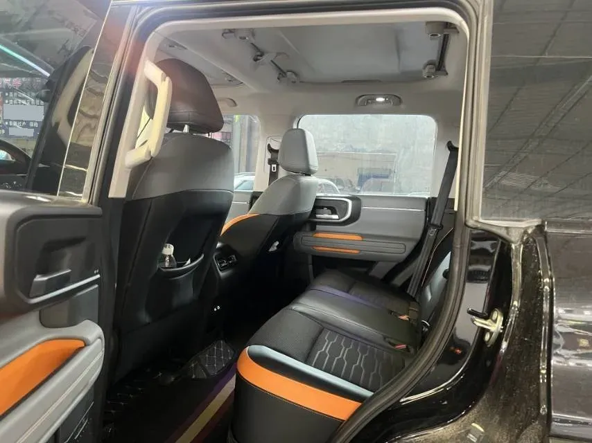 2024 Beijing BJ40 2.0T 245HP L4 8AT,autocango,china used car exporter,china ev exporter,chinese used car exporter,chinese used ev exporter