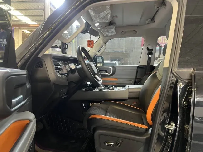 2024 Beijing BJ40 2.0T 245HP L4 8AT,autocango,china used car exporter,china ev exporter,chinese used car exporter,chinese used ev exporter
